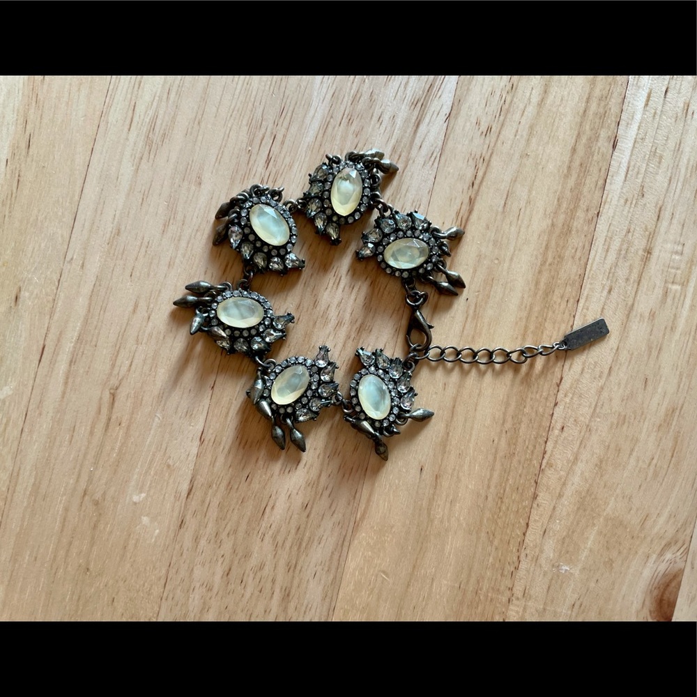 Lulu’s Gold/Bronzed Bracelet with Stone